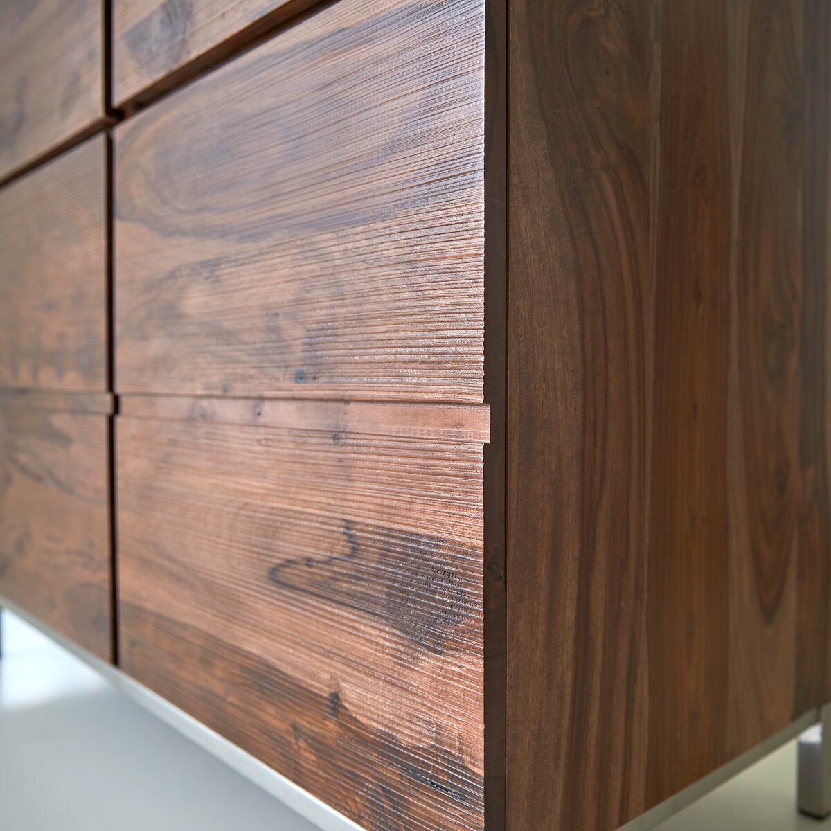 Nova - Credenza in palissandro massello 100 cm Nova - Credenza in palissandro massello 100 cm