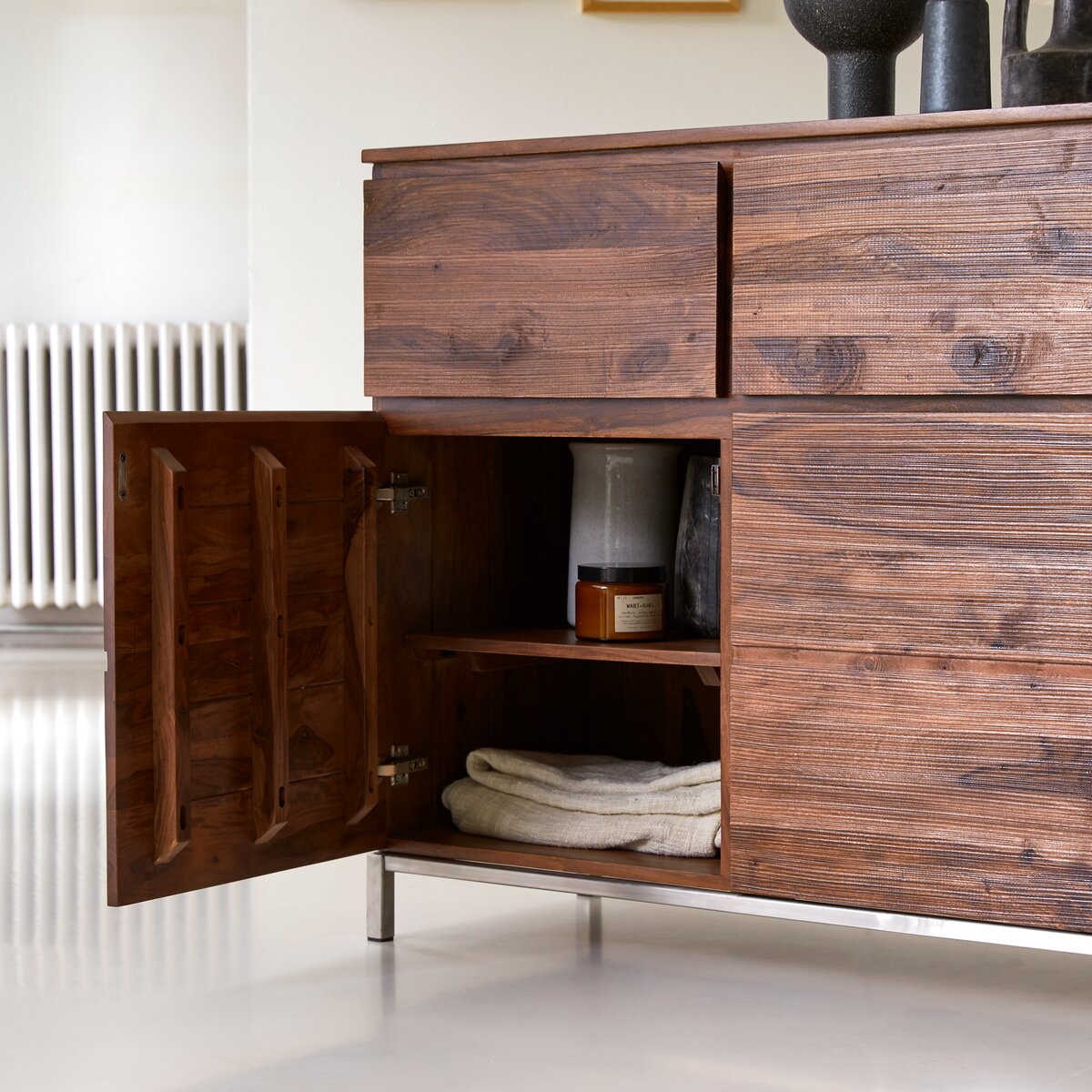 Nova - Credenza in palissandro massello 100 cm Nova - Credenza in palissandro massello 100 cm