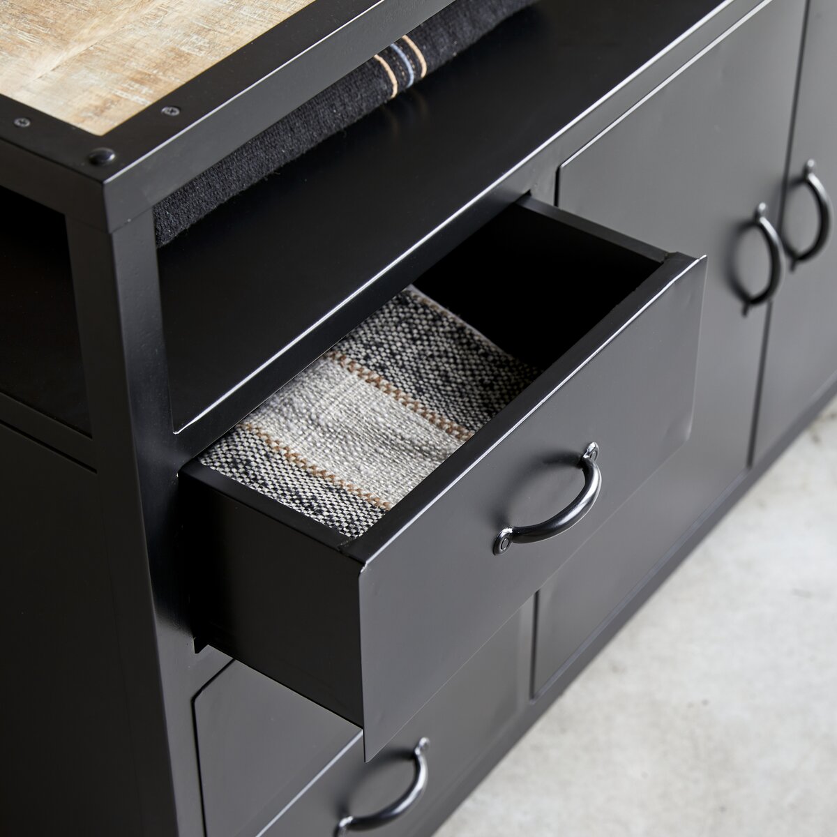 Industriel - Buffet en métal 160 cm Industriel - Buffet en métal 160 cm