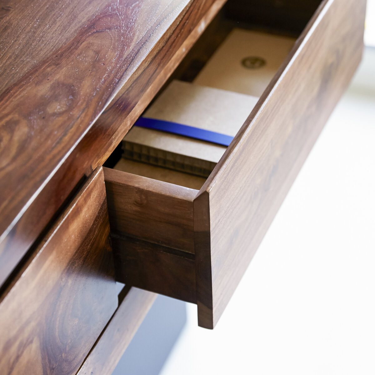 Villa - Solid sheesham wall-mounted console table Villa - Solid sheesham wall-mounted console table