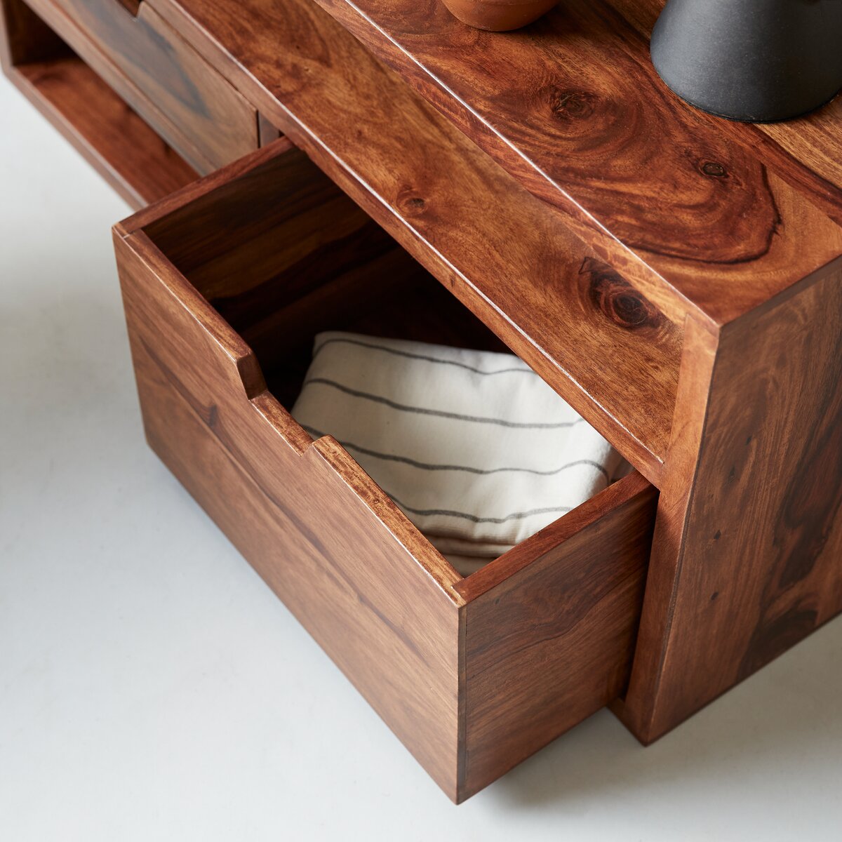 Kwarto - TV Schrank aus massivem Palisanderholz 85 cm Kwarto - TV Schrank aus massivem Palisanderholz 85 cm