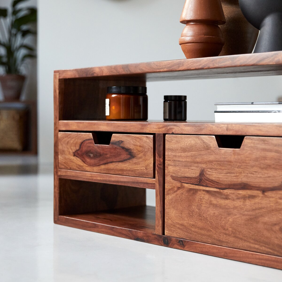 Kwarto - TV Schrank aus massivem Palisanderholz 85 cm Kwarto - TV Schrank aus massivem Palisanderholz 85 cm
