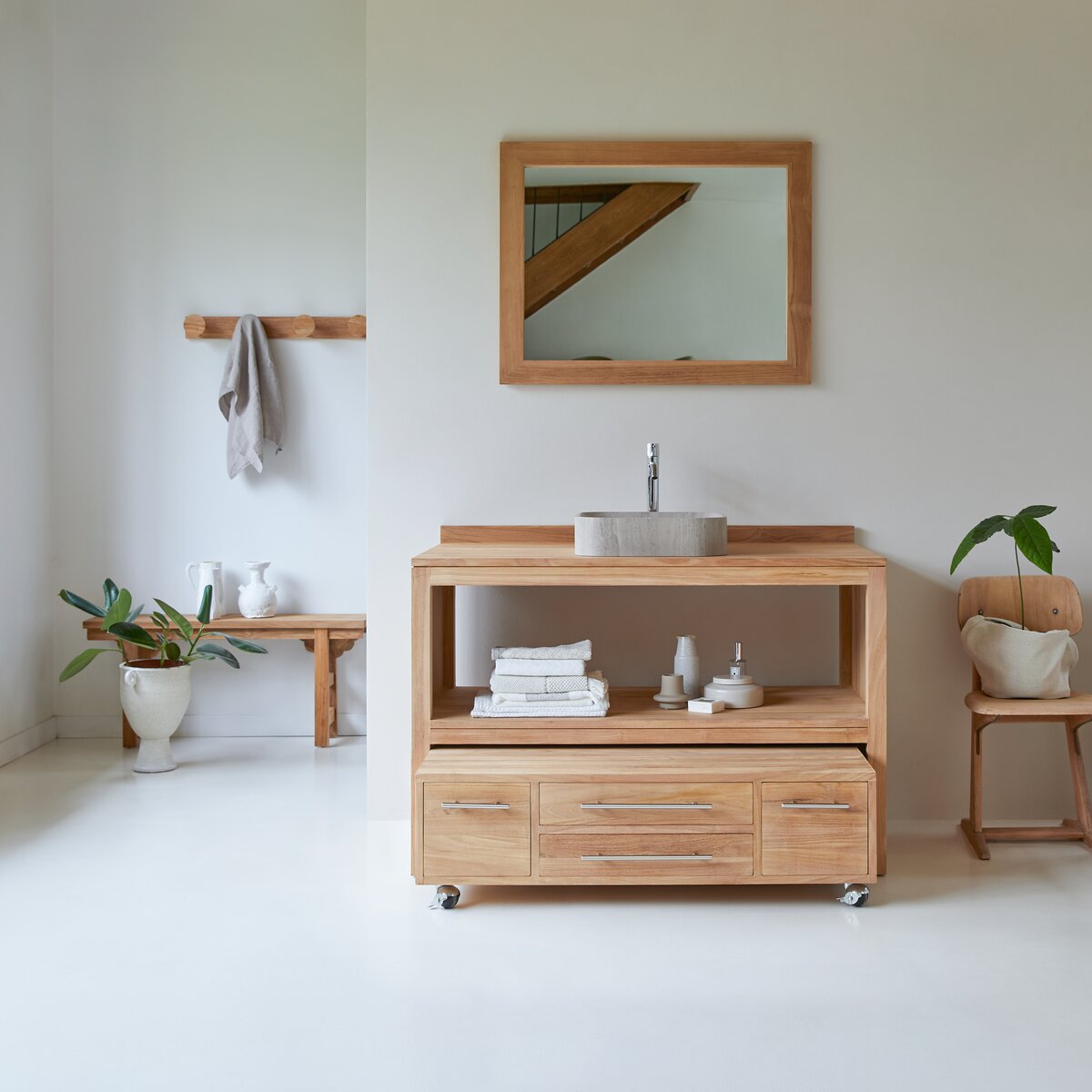 Layang - Waschtischunterschrank aus massivem Teakholz 120 cm Layang - Waschtischunterschrank aus massivem Teakholz 120 cm