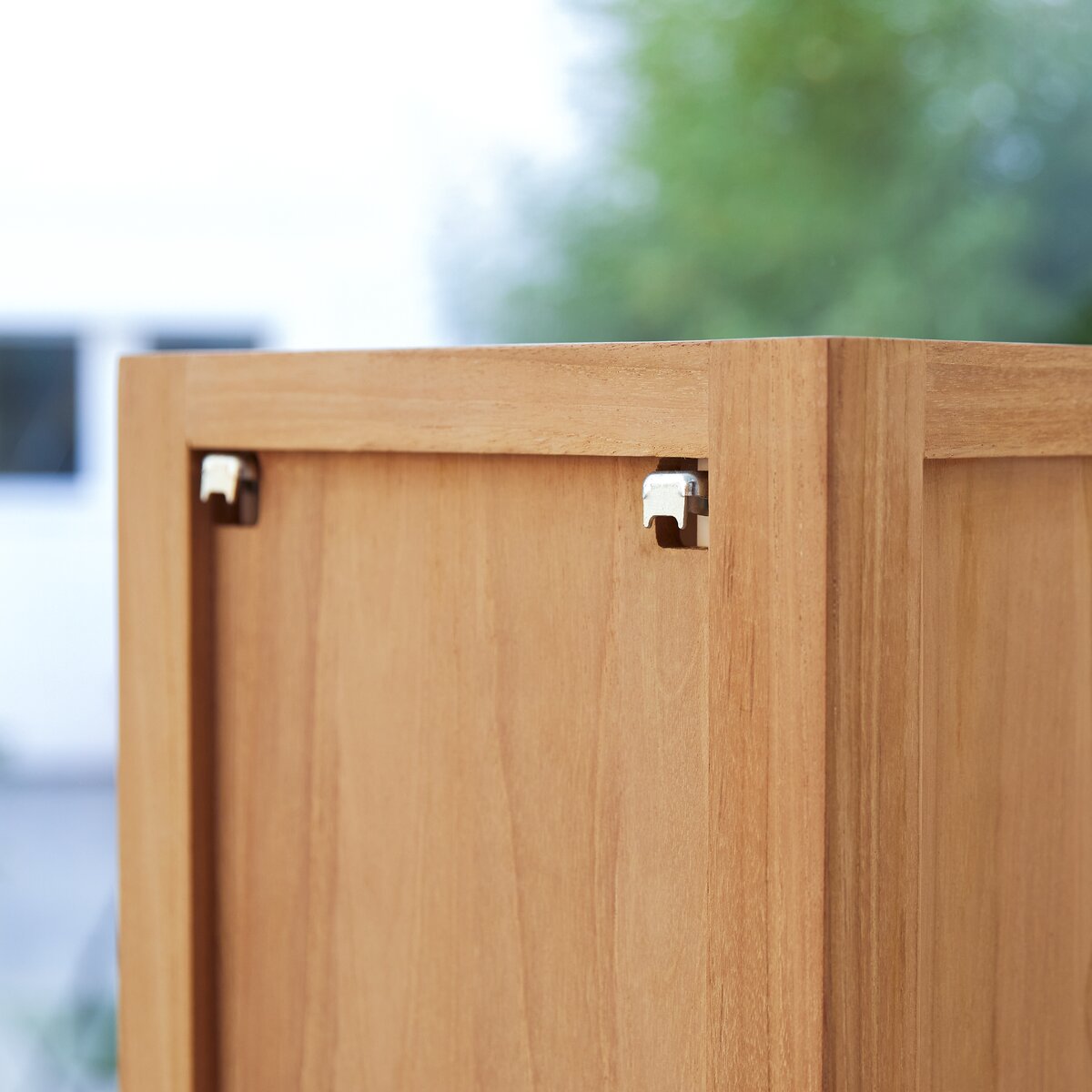 Serena - Hochschrank aus massivem Teak Serena - Hochschrank aus massivem Teak