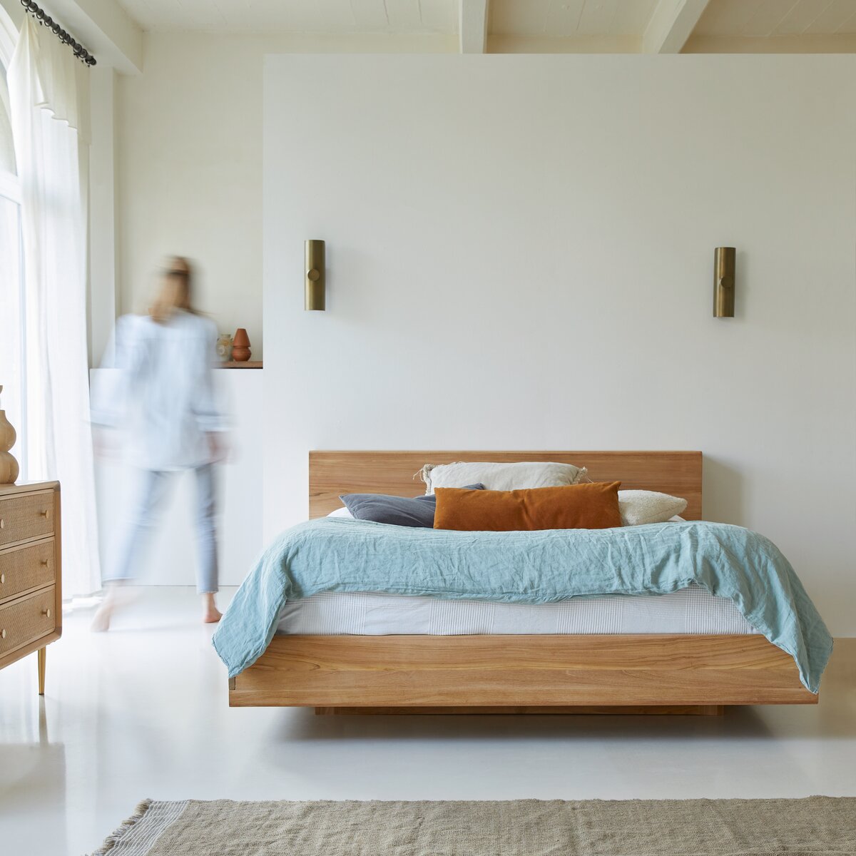 Flat - Bett aus massivem Teakholz 160x200 cm Flat - Bett aus massivem Teakholz 160x200 cm