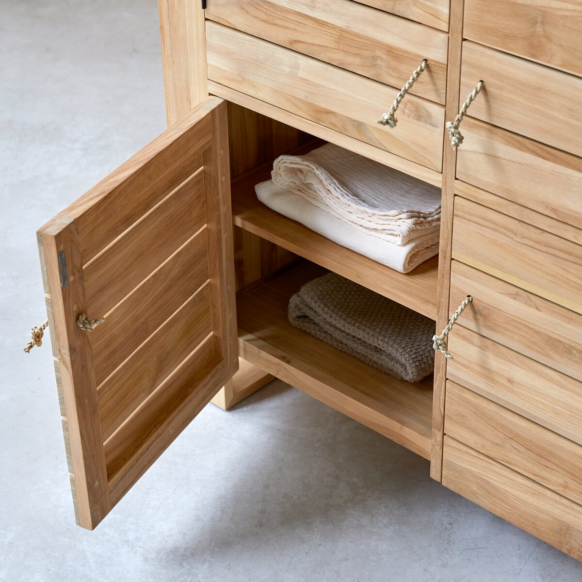 Minimalys - Anrichte aus massivem Teakholz 110 cm Minimalys - Anrichte aus massivem Teakholz 110 cm