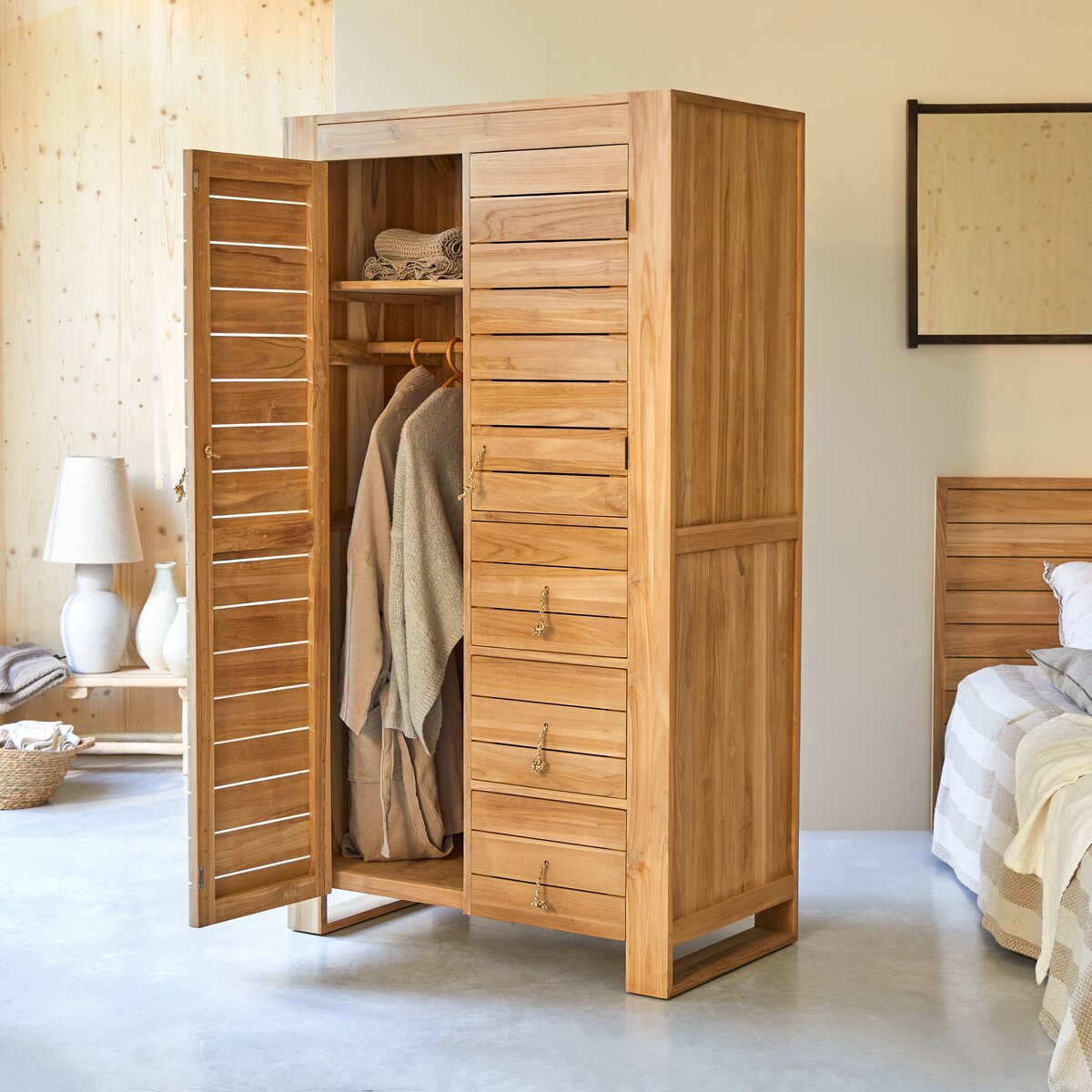 Armoire enfant en teck 180 cm - Mobilier de rangement pour chambre