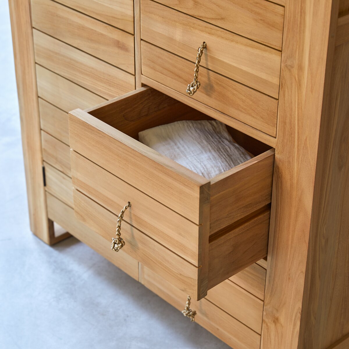 Minimalys - Armoire penderie en teck massif Minimalys - Armoire penderie en teck massif