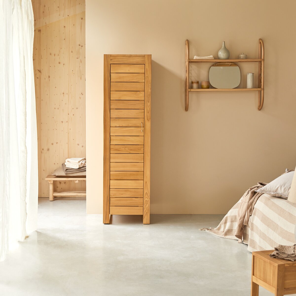 Minimalys - Schmaler Schrank aus massivem Teakholz Minimalys - Schmaler Schrank aus massivem Teakholz
