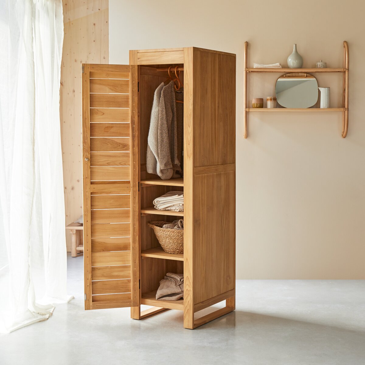 Minimalys - Schmaler Schrank aus massivem Teakholz Minimalys - Schmaler Schrank aus massivem Teakholz