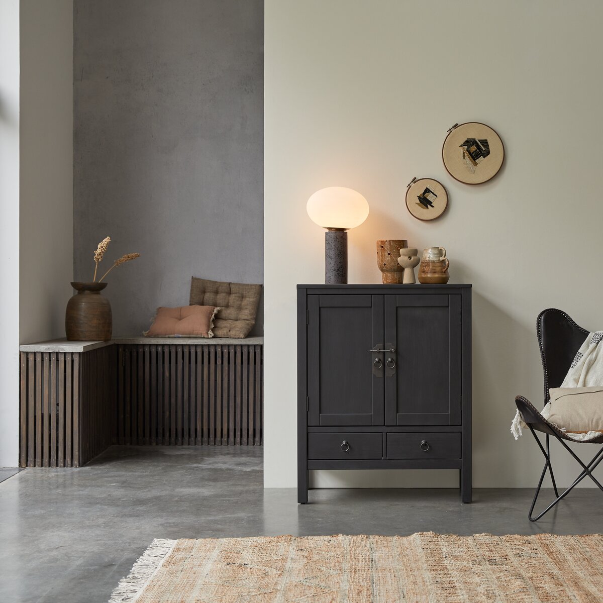 Thaki Black - Credenza in pino massello 80 cm