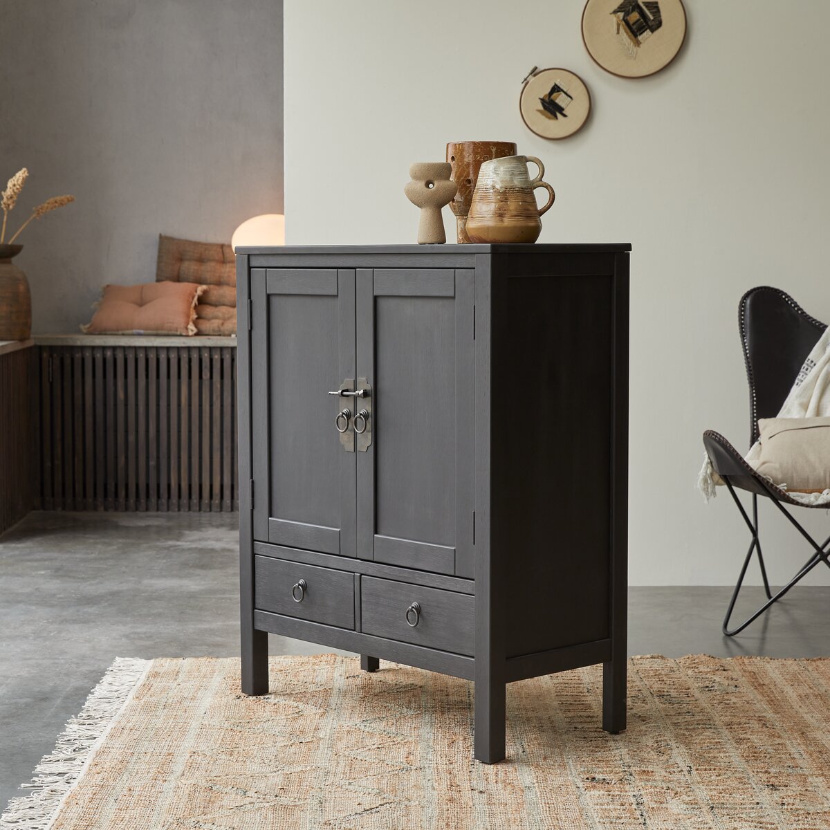 Credenza buffet nera TemaHome. Mobile Tv in legno noce con 3 ante laccate  nere, ideale in cucina e sala da pranzo. Misure 81x190x45 cm.