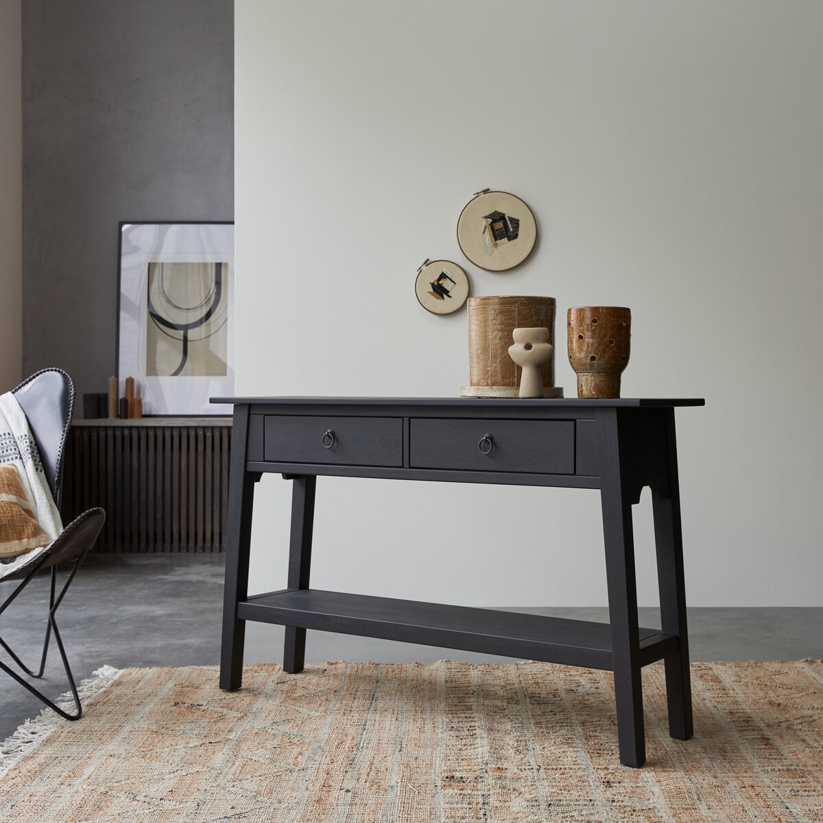 Thaki Black - Console en pin massif 2 tiroirs Thaki Black - Console en pin massif 2 tiroirs