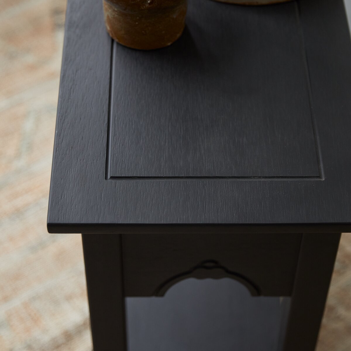 Thaki Black - Consola de pino macizo con 2 cajones Thaki Black - Consola de pino macizo con 2 cajones