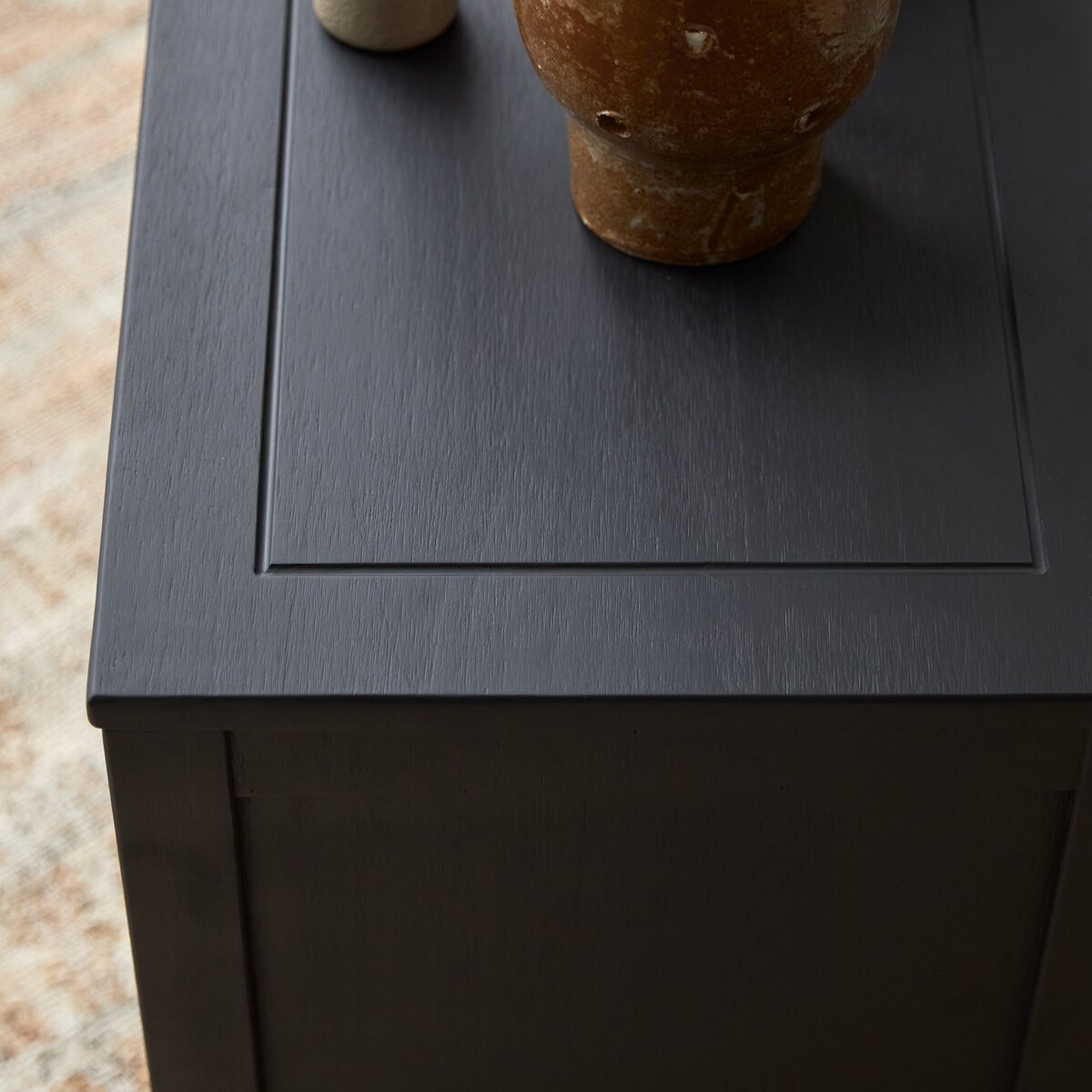 Thaki Black - Solid pine TV stand 140 cm Thaki Black - Solid pine TV stand 140 cm