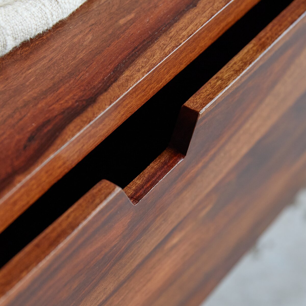 Kwarto - Waschtischunterschrank aus Palisander 110 cm Kwarto - Waschtischunterschrank aus Palisander 110 cm