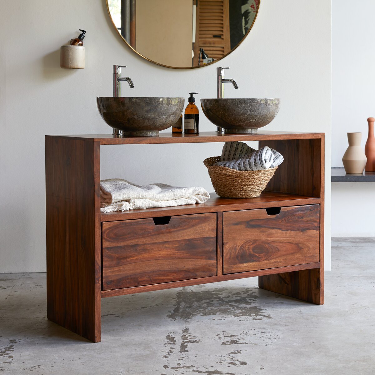 Mueble bajo lavabo con puertas de cristal y cajón lacado en blanco -  Cambium Carpinteria