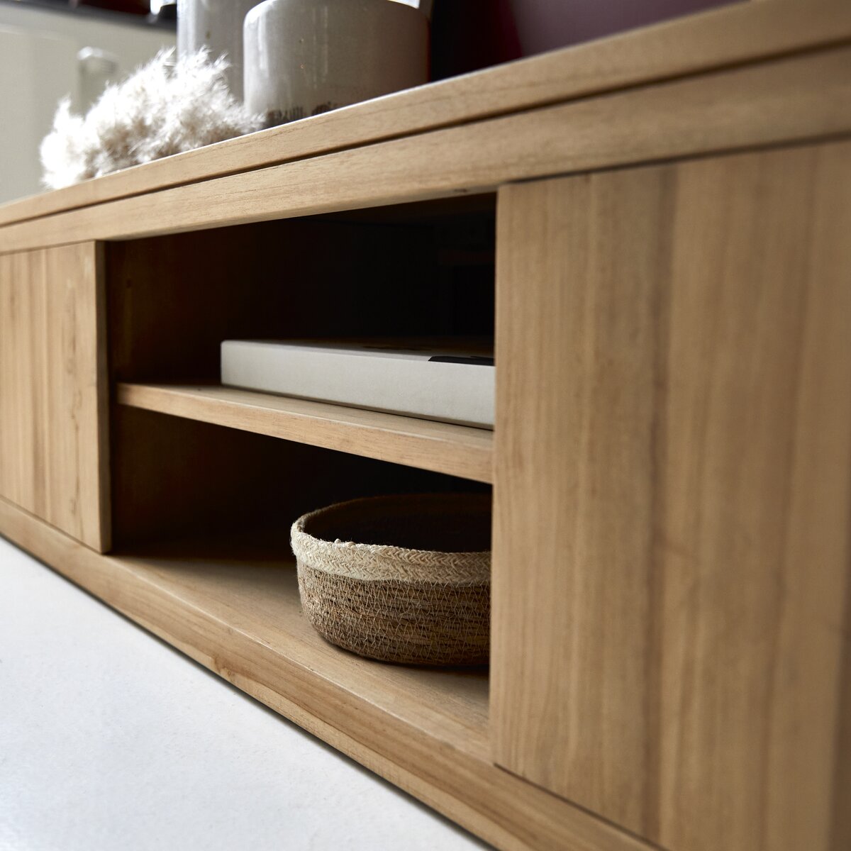 Basil - TV Schrank aus Teak 140 cm Basil - TV Schrank aus Teak 140 cm