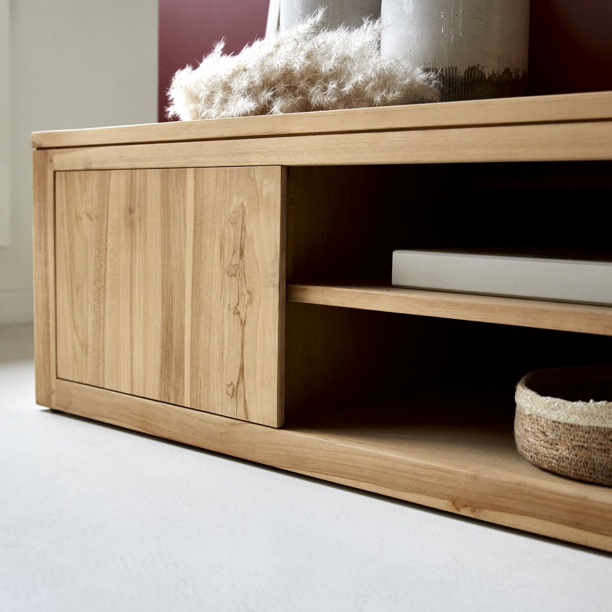 Basil - Mueble de TV en teca 140 cm Basil - Mueble de TV en teca 140 cm