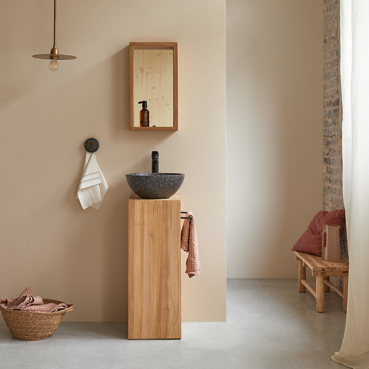 Mueble bajo lavabo en teca maciza y metal 60 cm - Baño / Mueble de baño -  Tikamoon