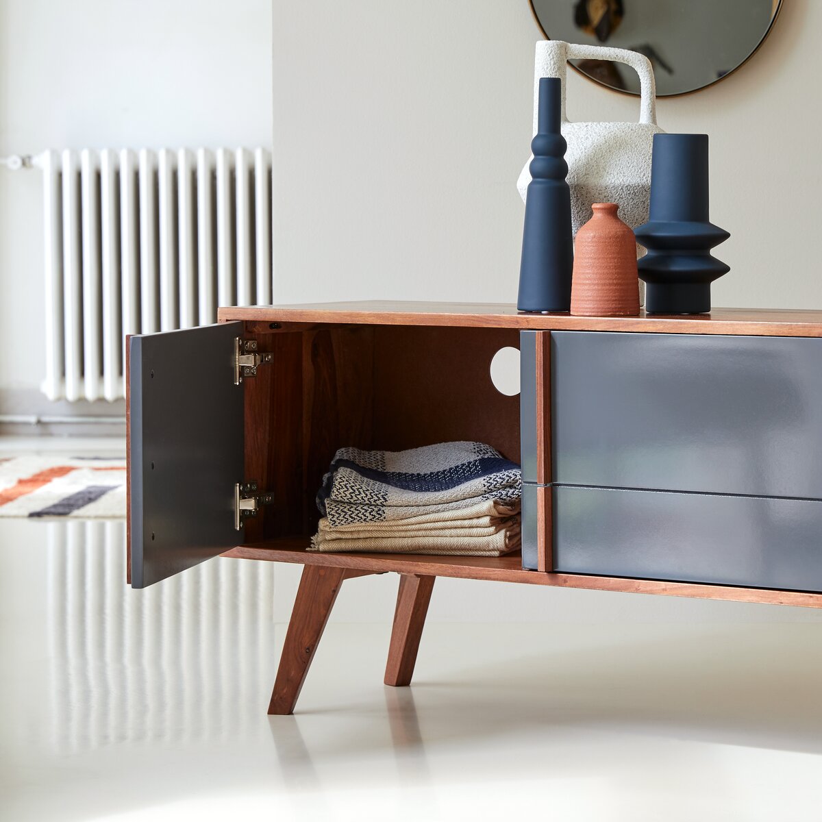 Niels - Sheesham TV Stand 150 cm Niels - Sheesham TV Stand 150 cm