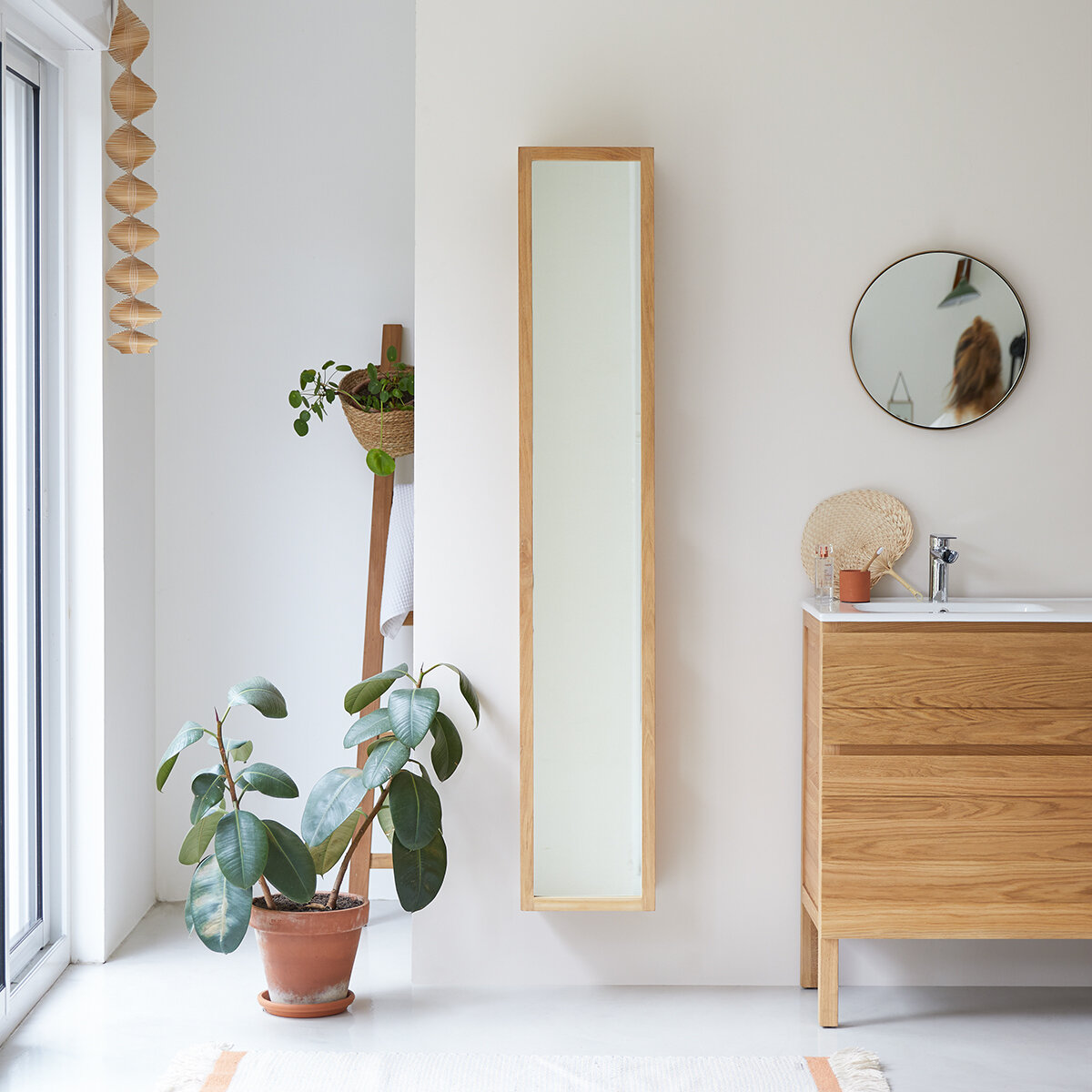 Twig - Hochschrank aus massivem Teak Twig - Hochschrank aus massivem Teak