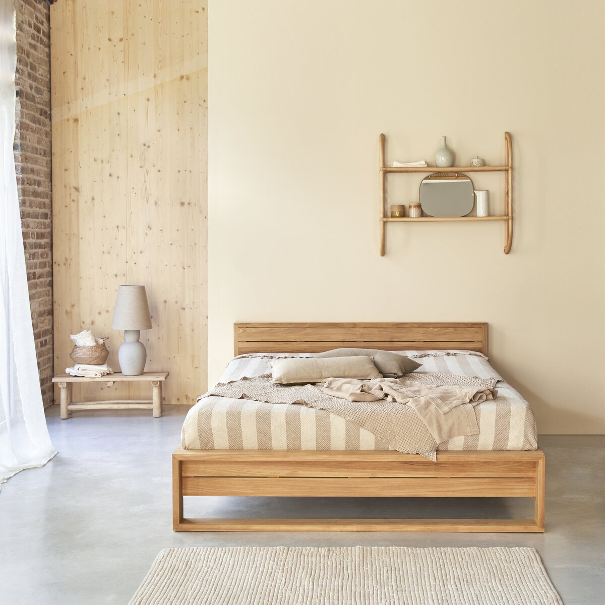 Minimalys - Bett aus massivem Teakholz 160x200 cm