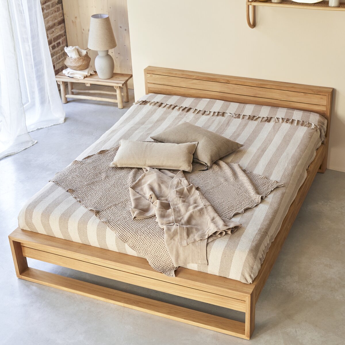 Teak sleigh online bed