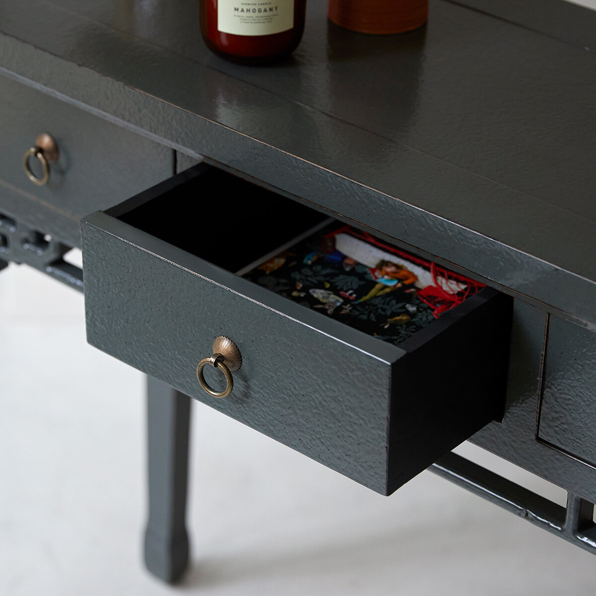 Jade - Console en pin Jade - Console en pin