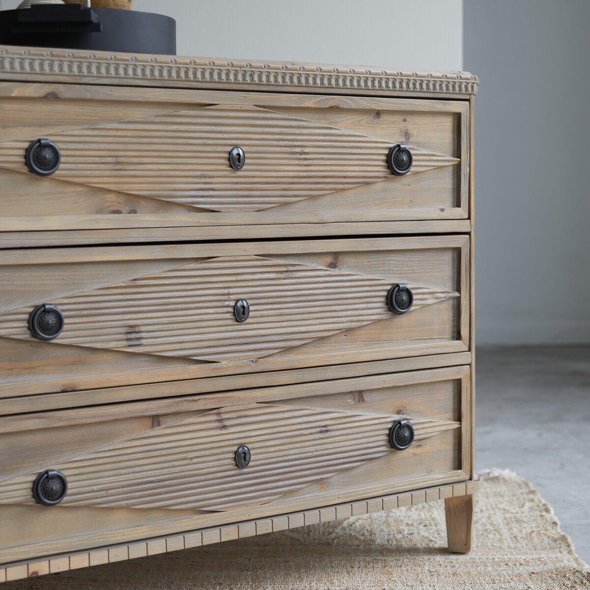 Pine set online of drawers