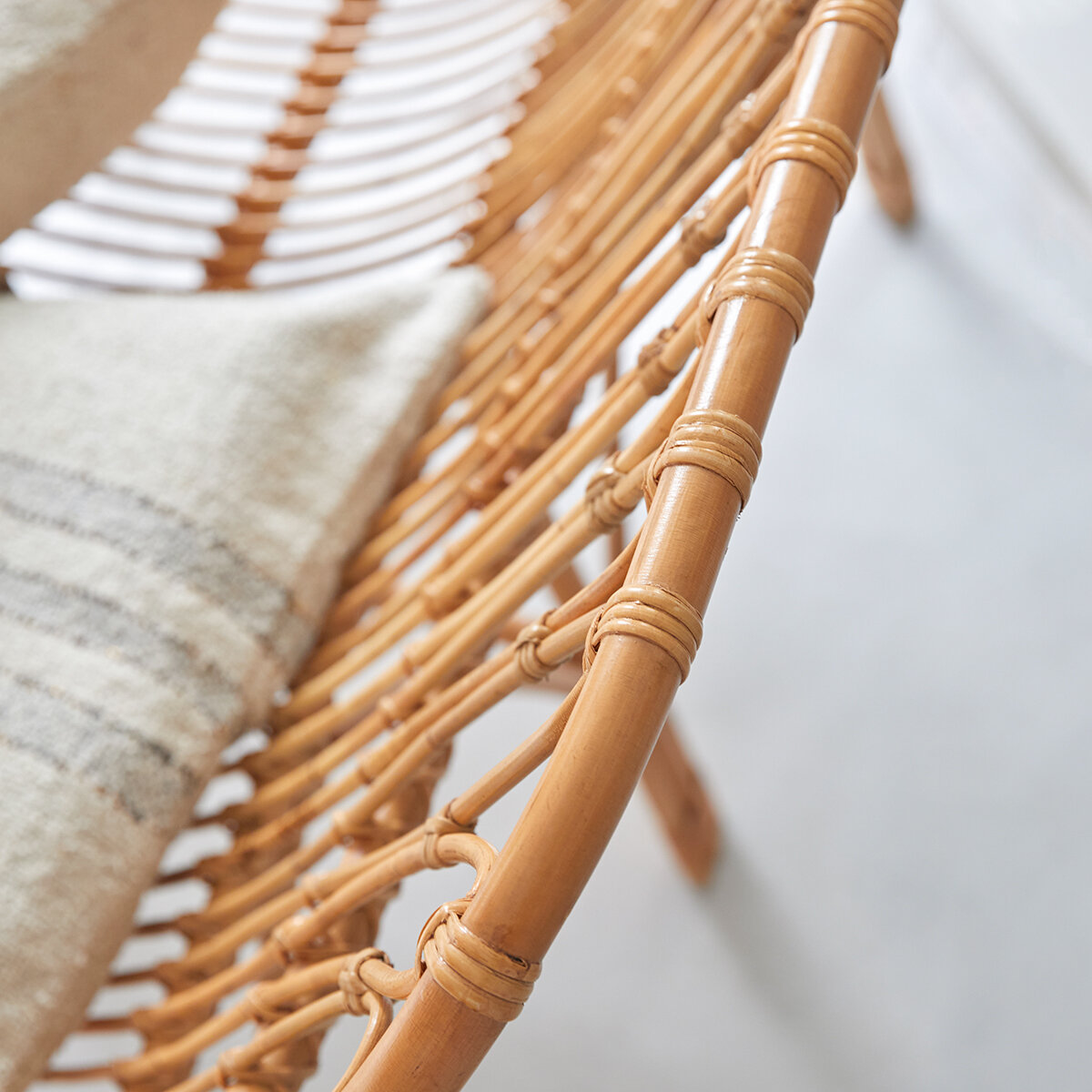 Ondine - Banquette en rotin naturel Ondine - Banquette en rotin naturel