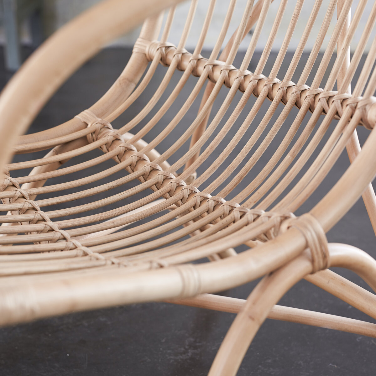 Assise en rotin naturel - Chaise à accoudoirs pour le salon - Tikamoon