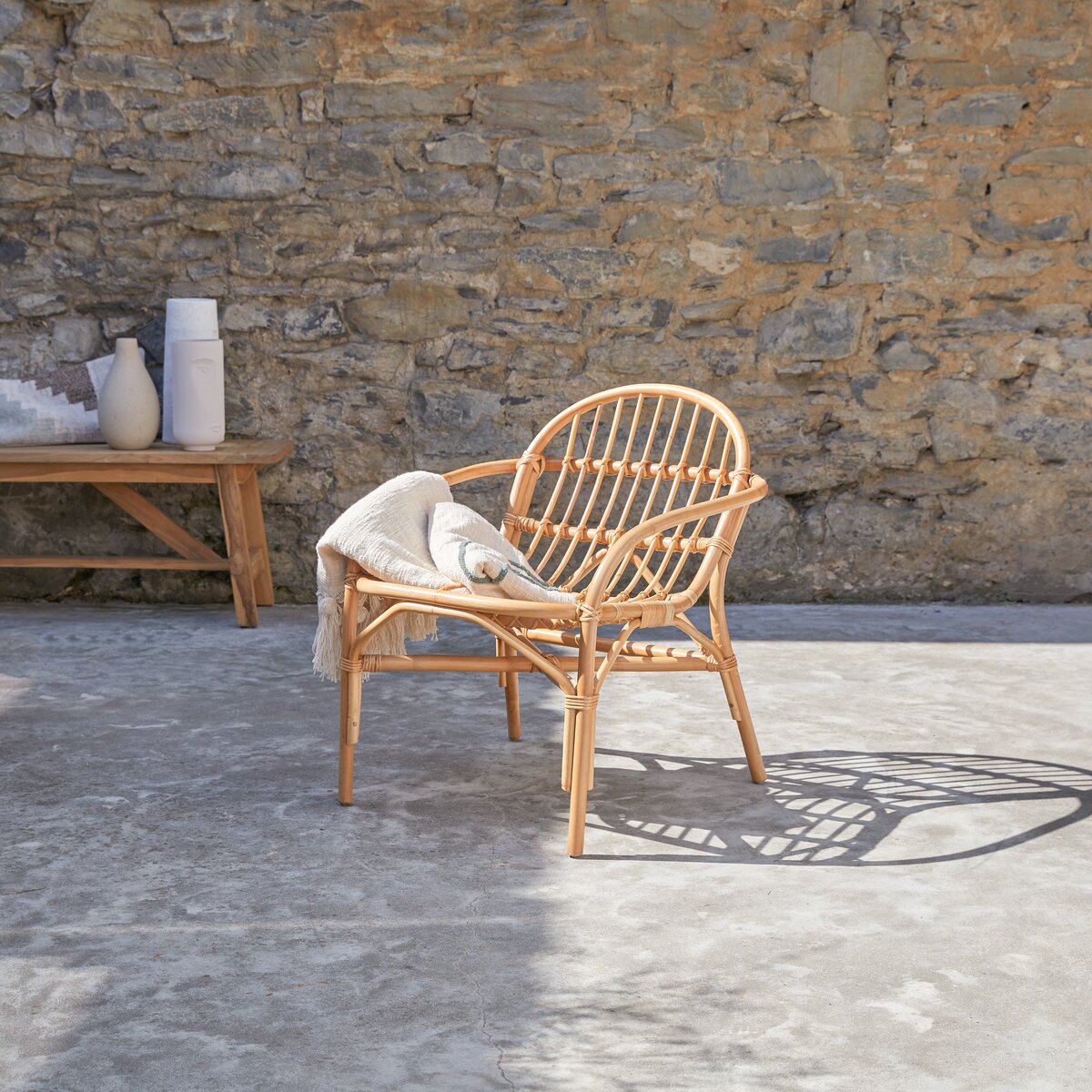 Chaise en rotin naturel - Assise à accoudoirs d'extérieur - Tikamoon