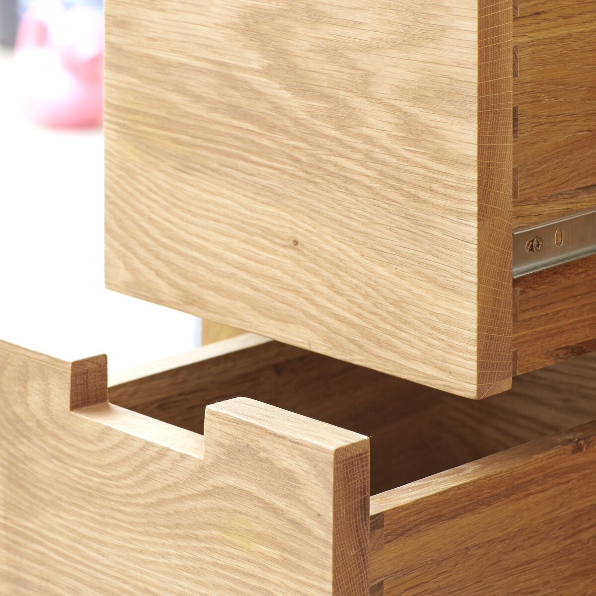 Serena - Hochschrank aus massivem Eichenholz Serena - Hochschrank aus massivem Eichenholz