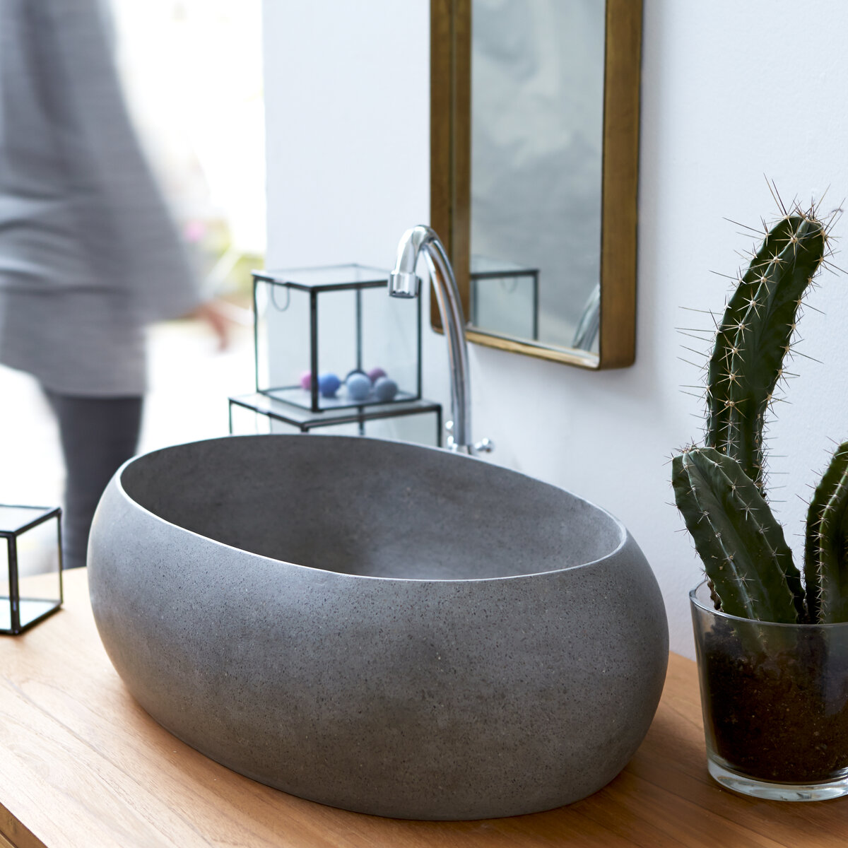 Orion - Lavabo in battuto di terrazzo grigio Orion - Lavabo in battuto di terrazzo grigio