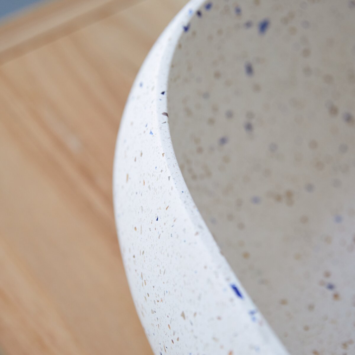 Orion - Lavabo in battuto di terrazzo confetti Orion - Lavabo in battuto di terrazzo confetti