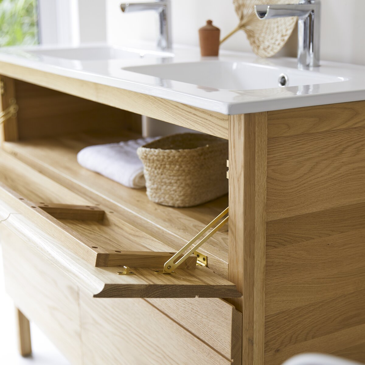 Easy - Meuble salle de bain en chêne massif et céramique 120 cm Easy - Meuble salle de bain en chêne massif et céramique 120 cm