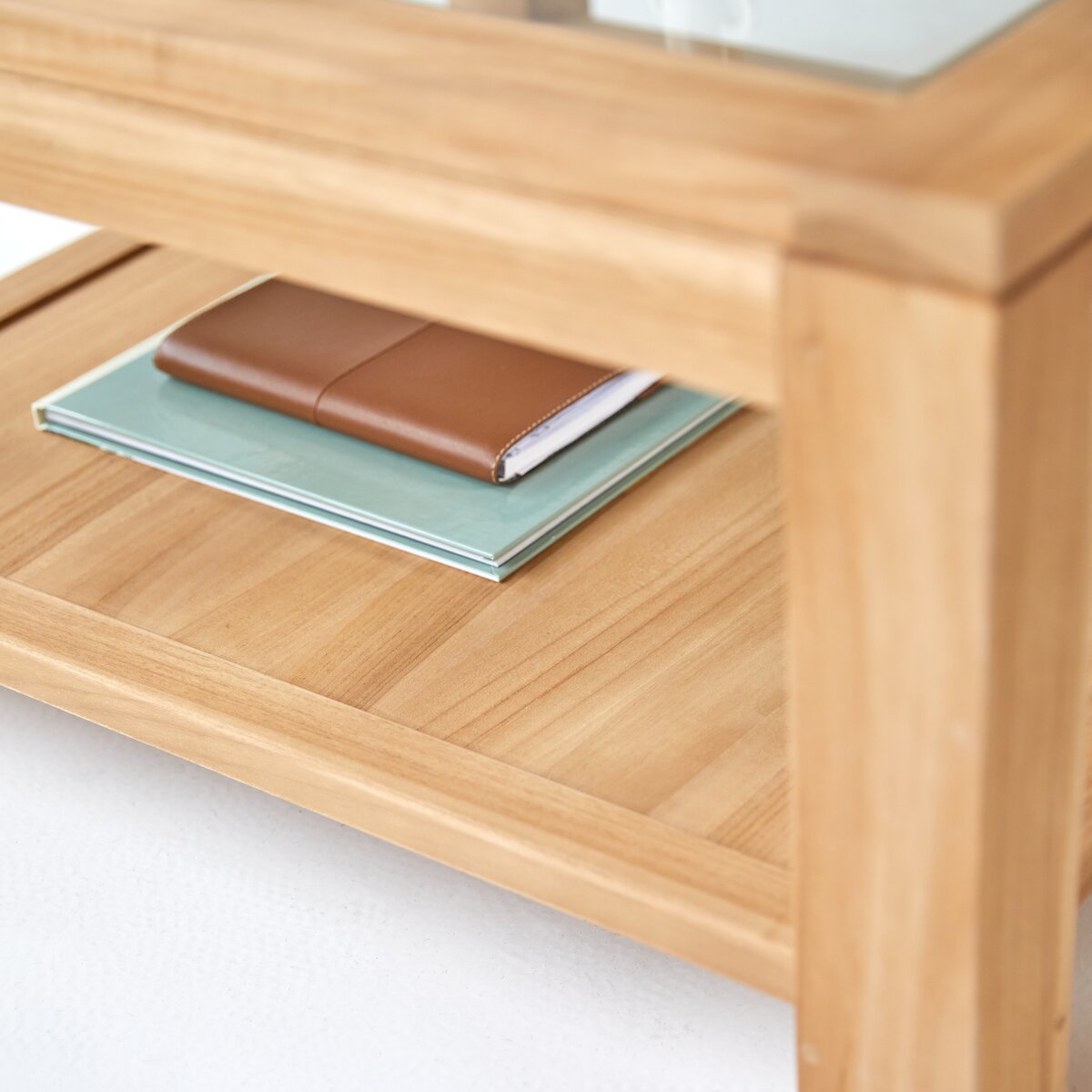 Perle - Couchtisch aus massivem Teakholz Perle - Couchtisch aus massivem Teakholz