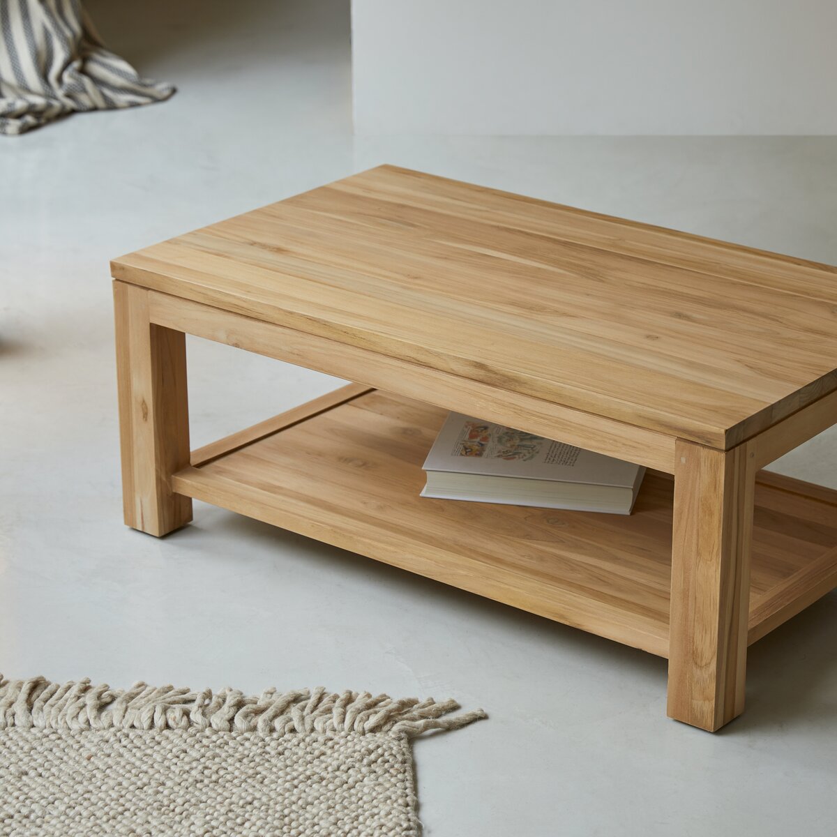 Rectangular teak outlet coffee table