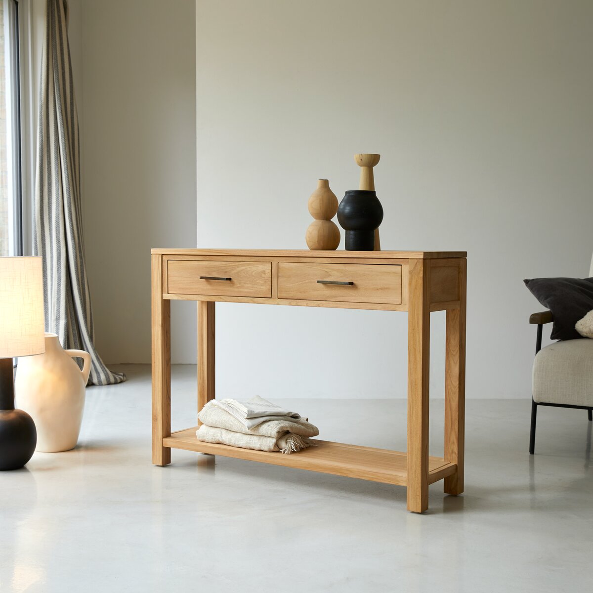 Maë - Konsole aus Teak Maë - Konsole aus Teak