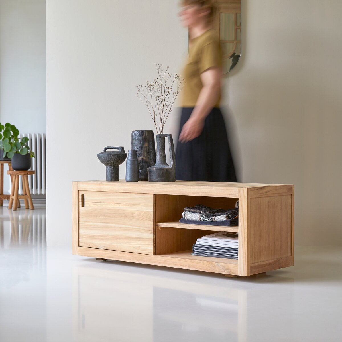 Adam - Mobile TV in teak 120 cm Adam - Mobile TV in teak 120 cm