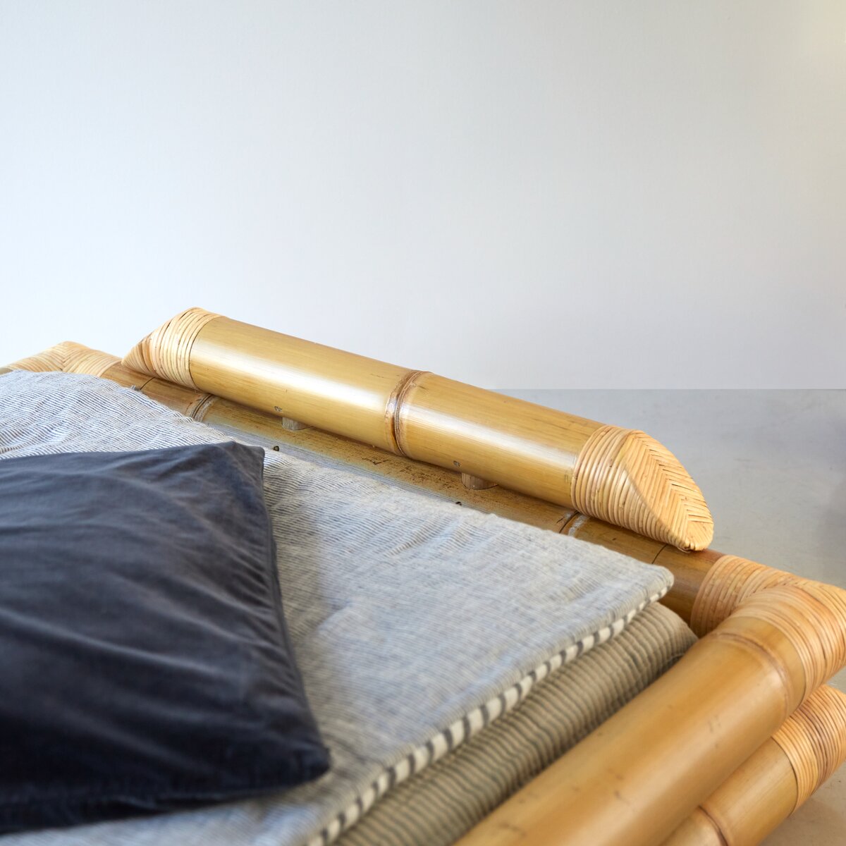 Balyss - Lit futon en bambou 90x190 cm Balyss - Lit futon en bambou 90x190 cm