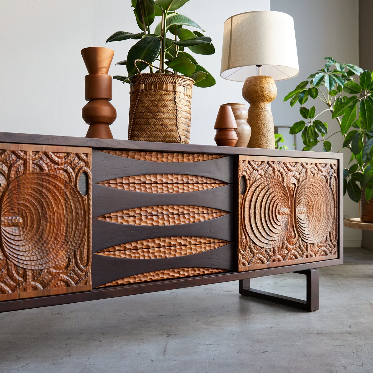 Frida - Buffet en acajou massif 205 cm Frida - Buffet en acajou massif 205 cm