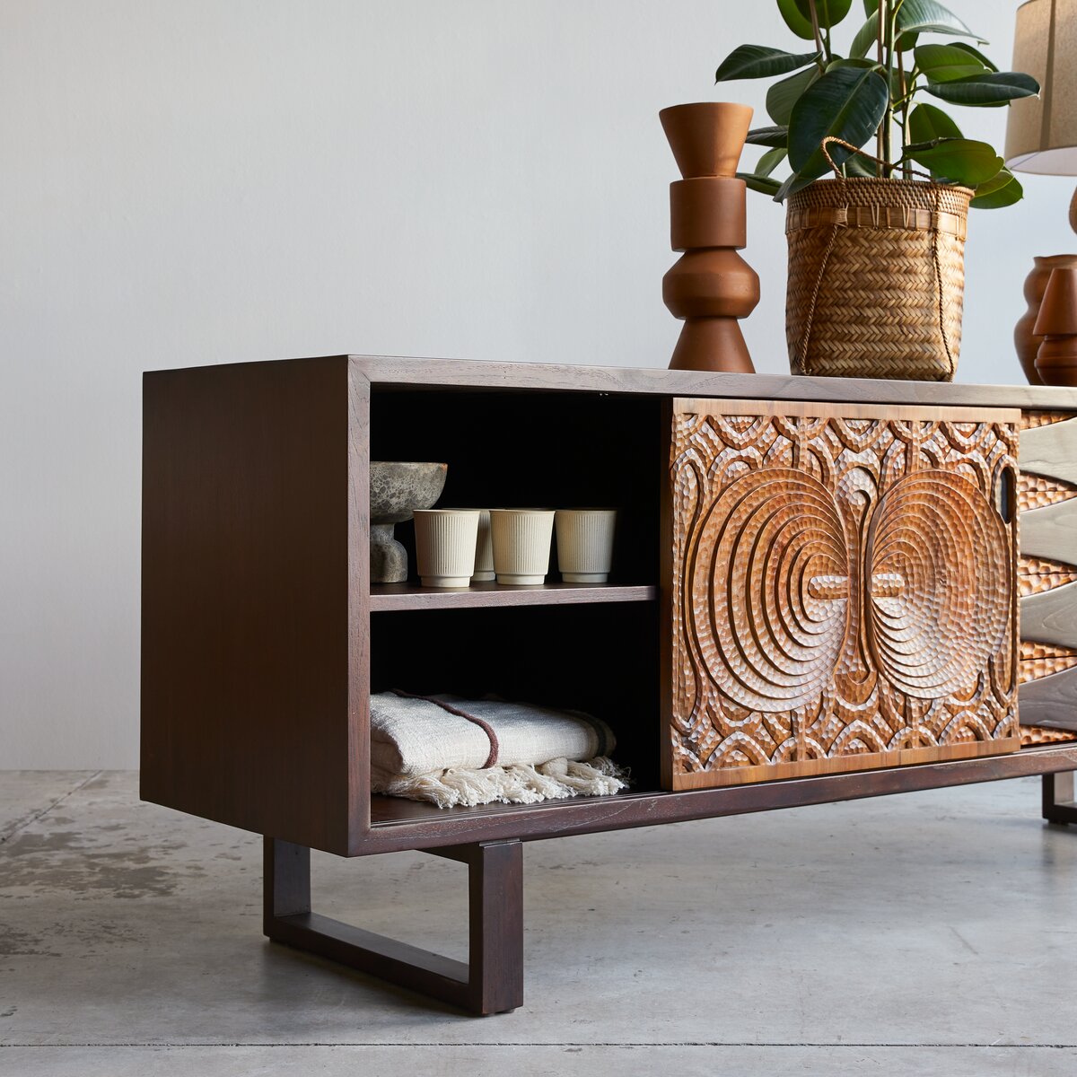 Frida - Buffet en acajou massif 205 cm Frida - Buffet en acajou massif 205 cm