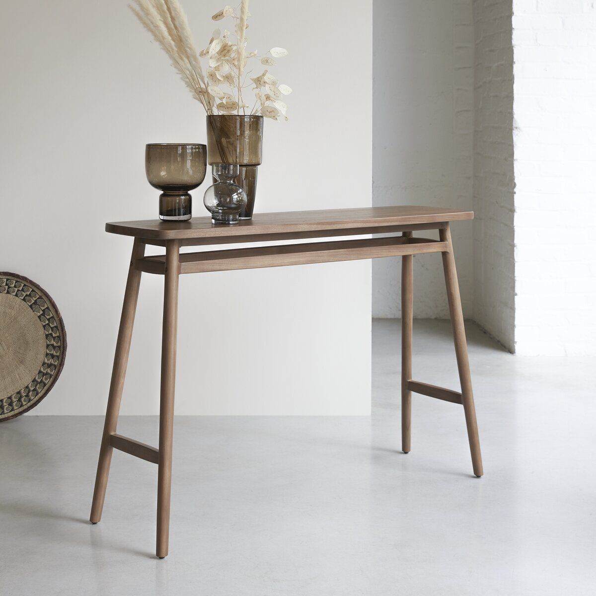 Twist - Konsole aus massivem Teakholz Twist - Konsole aus massivem Teakholz
