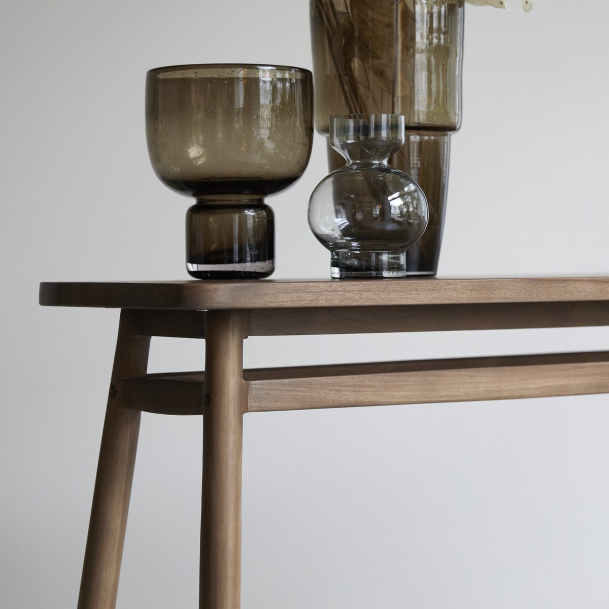Twist - Konsole aus massivem Teakholz Twist - Konsole aus massivem Teakholz