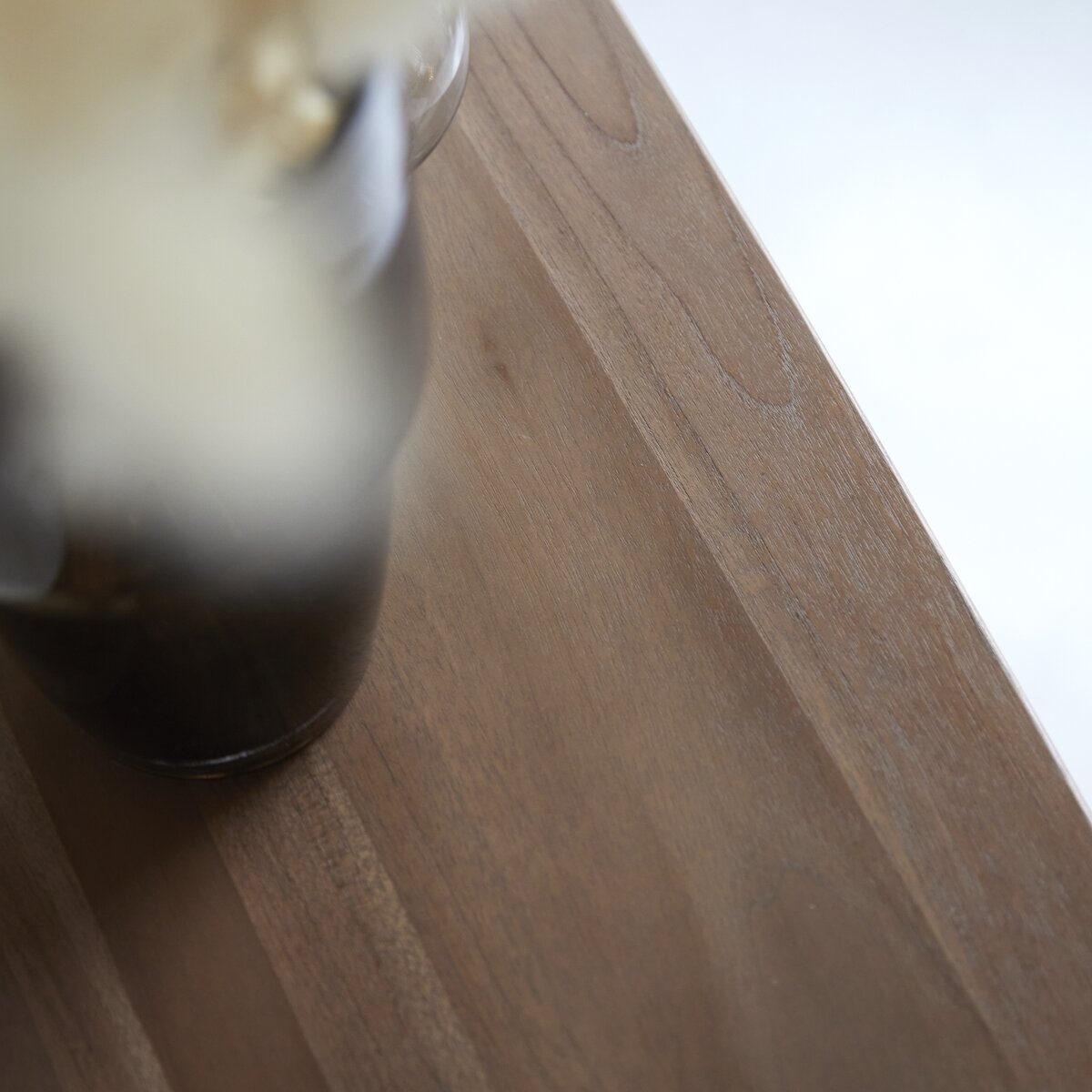 Twist - Konsole aus massivem Teakholz Twist - Konsole aus massivem Teakholz