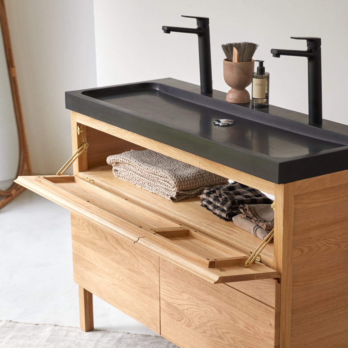 Easy - Mueble de baño en roble macizo y piedra de lava 120 cm Easy - Mueble de baño en roble macizo y piedra de lava 120 cm