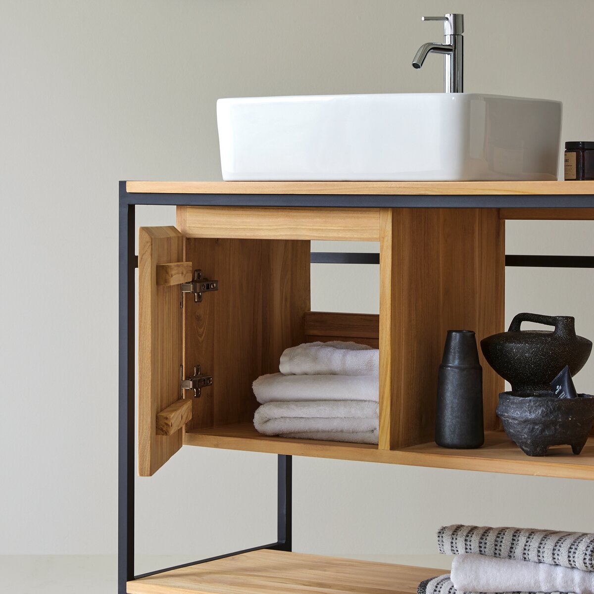 Michal - Mobile da bagno in teak massello e metallo 140 cm Michal - Mobile da bagno in teak massello e metallo 140 cm