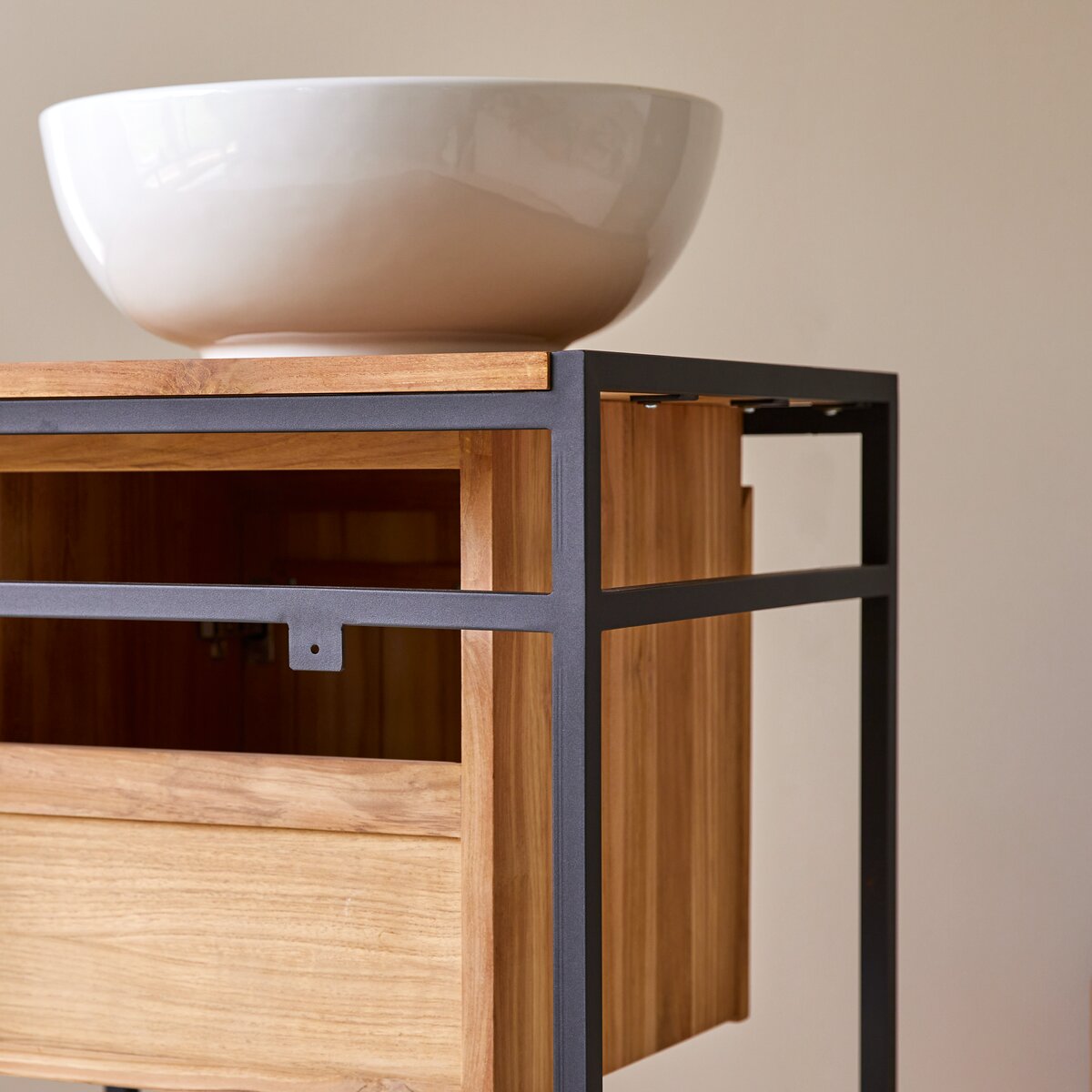 Michal - Waschtischunterschrank aus massivem Teakholz und Metall 60 cm Michal - Waschtischunterschrank aus massivem Teakholz und Metall 60 cm